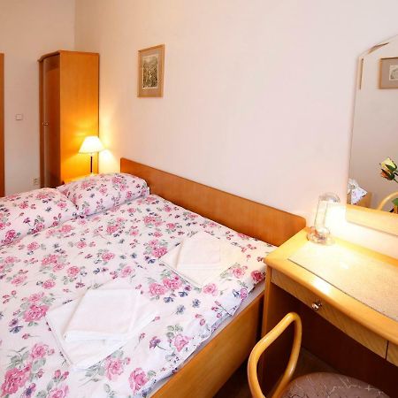 Apartman Moravska การ์โลวีวารี ภายนอก รูปภาพ