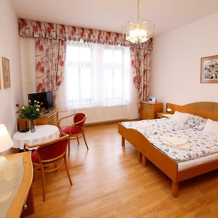Apartman Moravska การ์โลวีวารี ภายนอก รูปภาพ